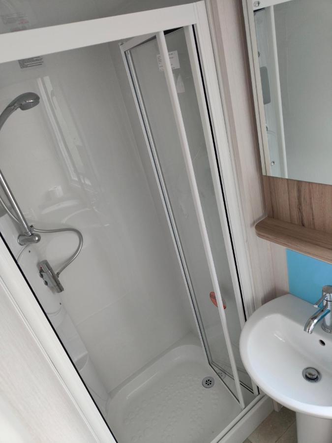 J6 Static Caravan, Fairway Holiday Park Sandown Kültér fotó