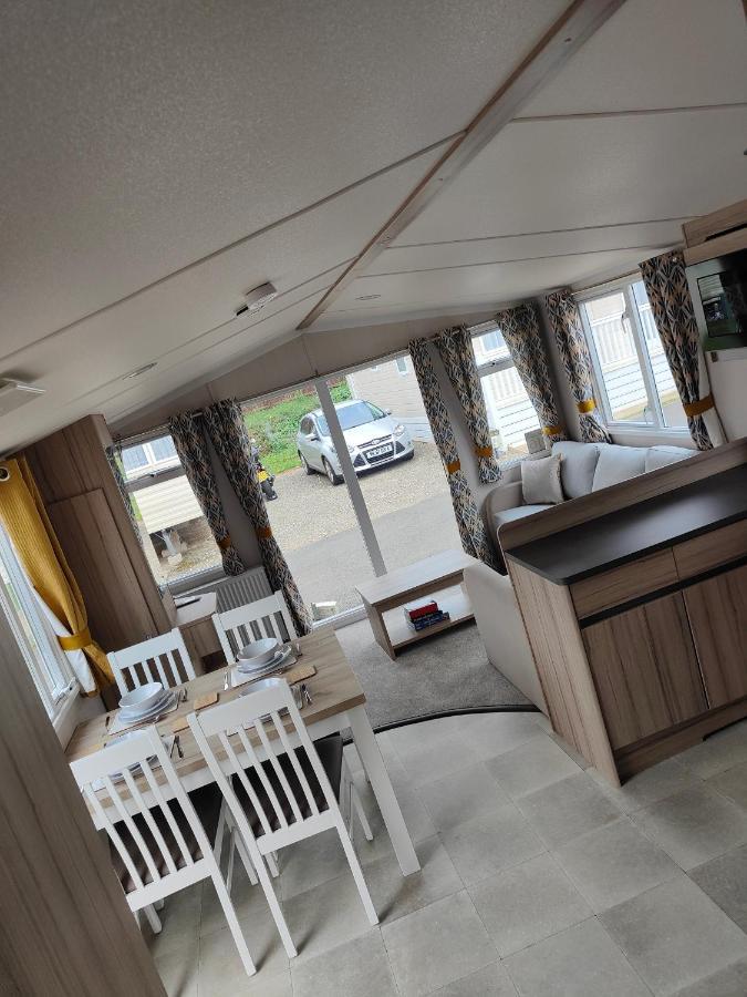 J6 Static Caravan, Fairway Holiday Park Sandown Kültér fotó